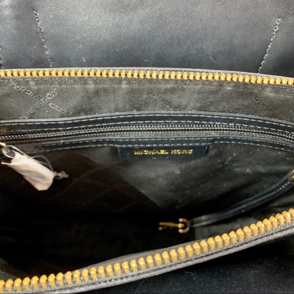 Michael Kors Mercer Signature Extra Large Pocket - Picture 11 of 16